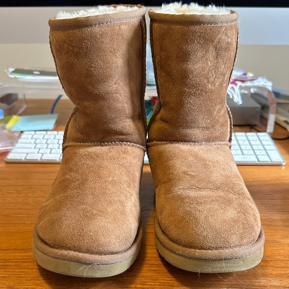 UGG Classic Brown Suede Boots Womens Size 8